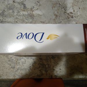 Dove anti- frizz with coconut oil 40oz Shampoo & Conditioner set